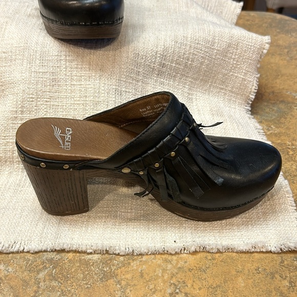 Dansko Deni Black Fringed Platform Clogs - Picture 3 of 12